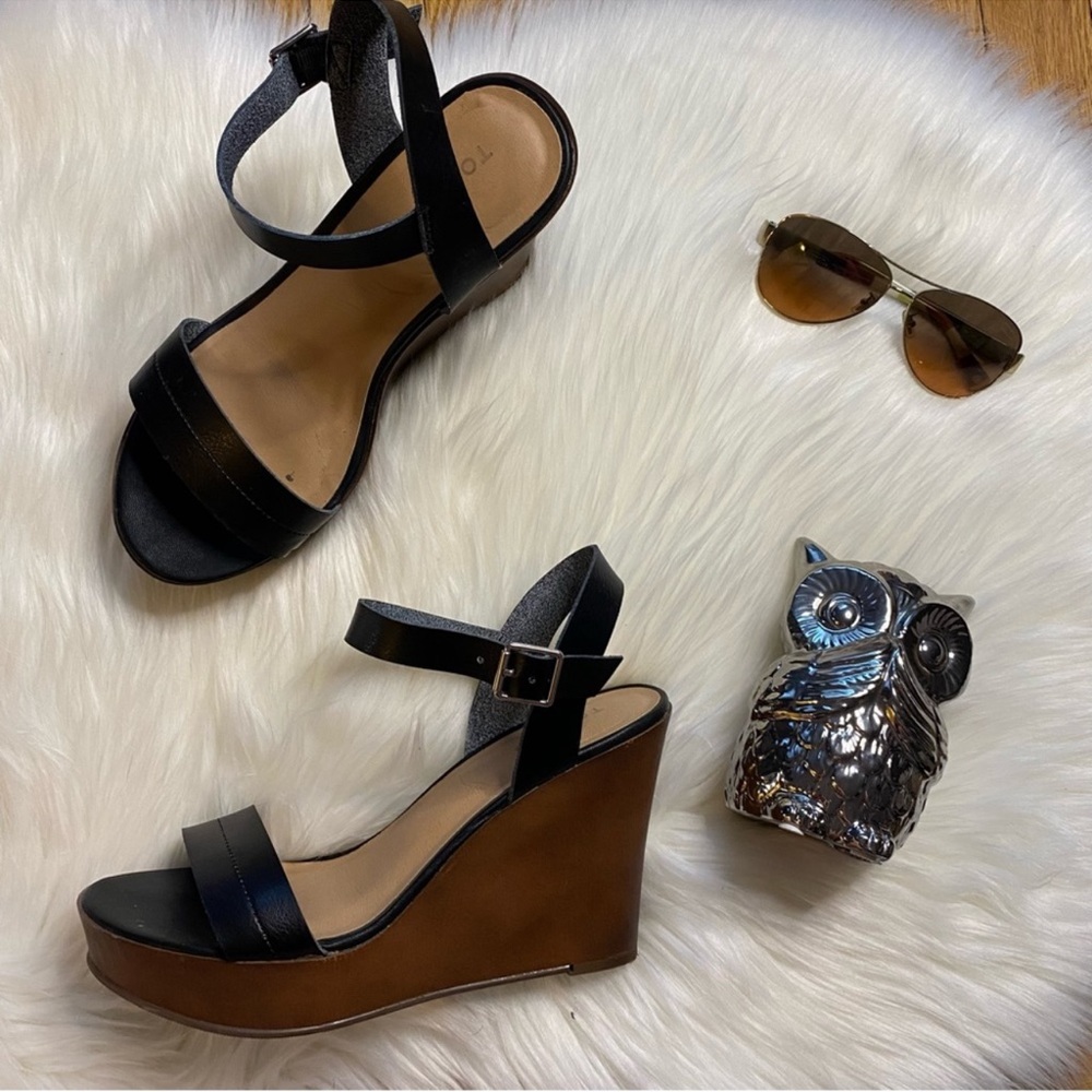Torrid Size 9 Wedge Sandal